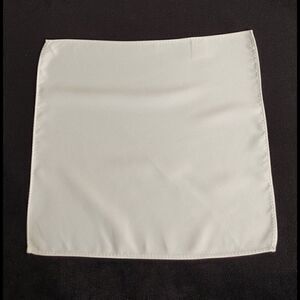 MEN'S POLYESTER SOLID POCKET SQUARE